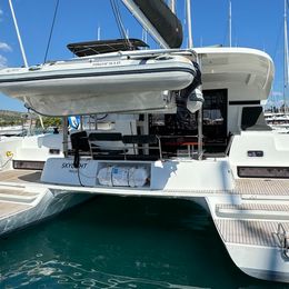 Lagoon 42 | Skylight