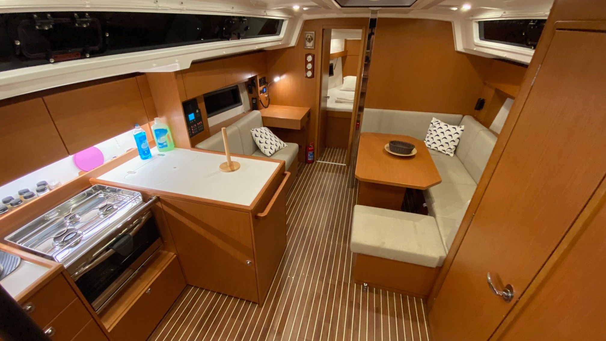 Bavaria C38 | Luna 3