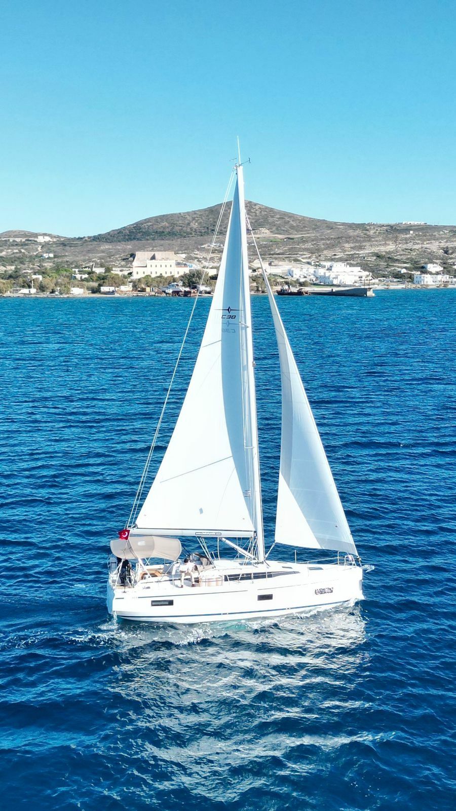 Bavaria C38 | Luna 3