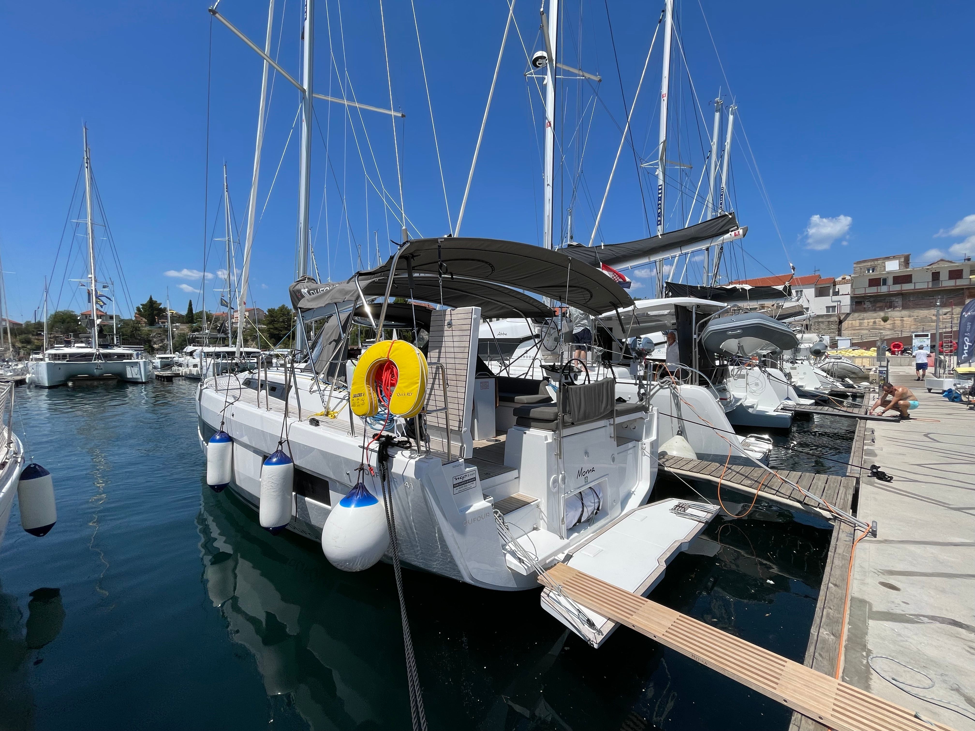 Dufour 41 | Moma