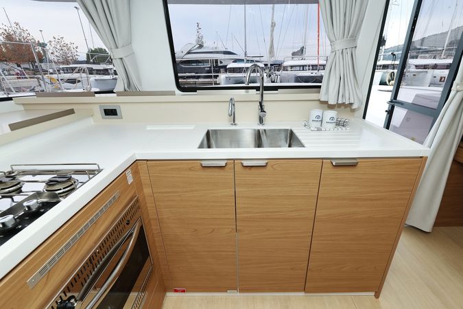 Bali 4.4 | Double Trouble