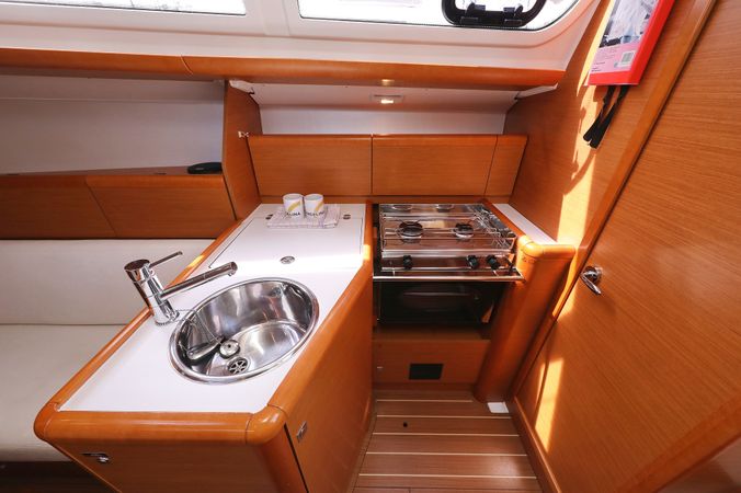 Jeanneau Sun Odyssey 33i | Cosma