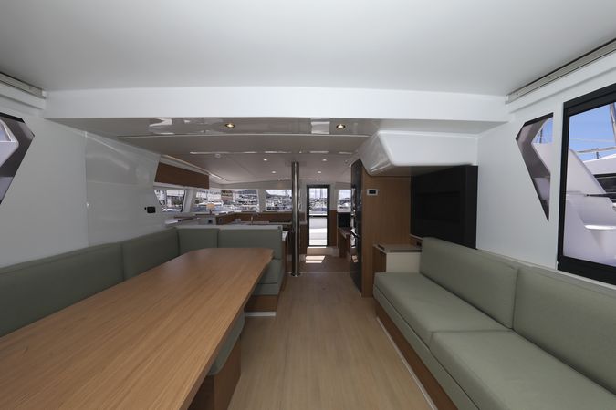 Bali 4.2 | Mademoiselle