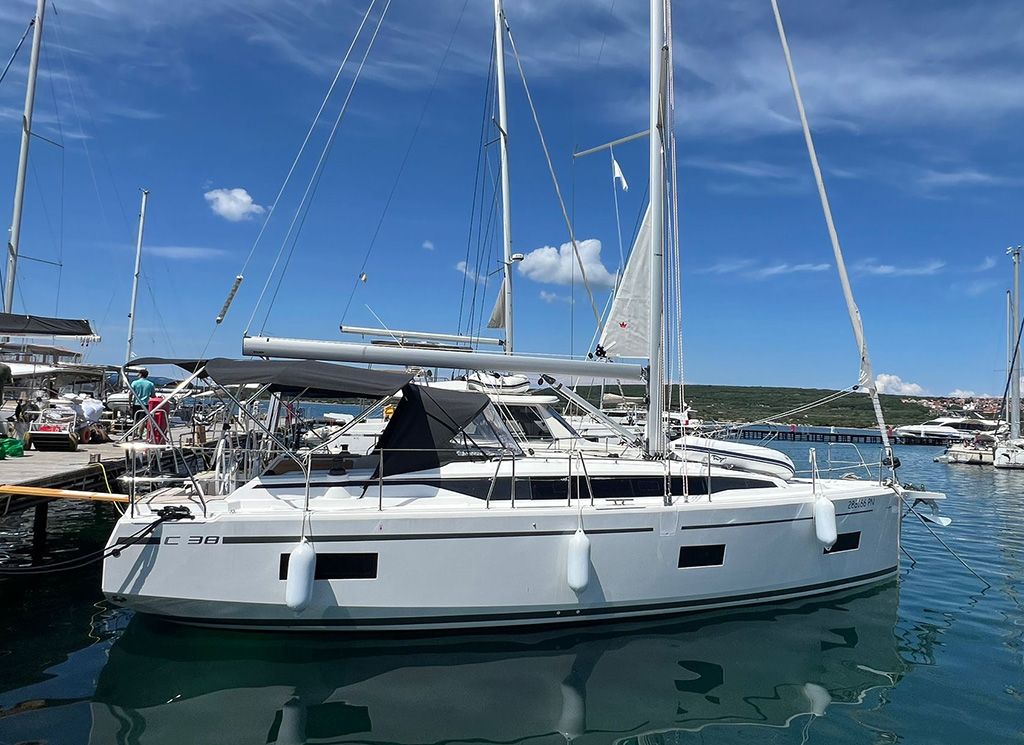 Bavaria C38 | Ohana