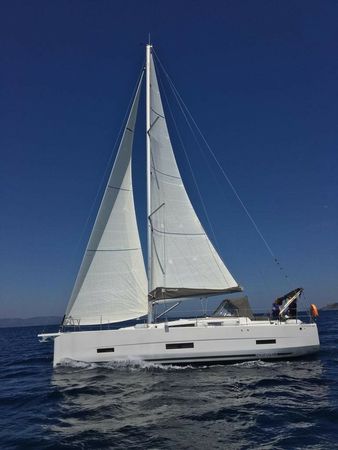 Dufour 390 | M Amour
