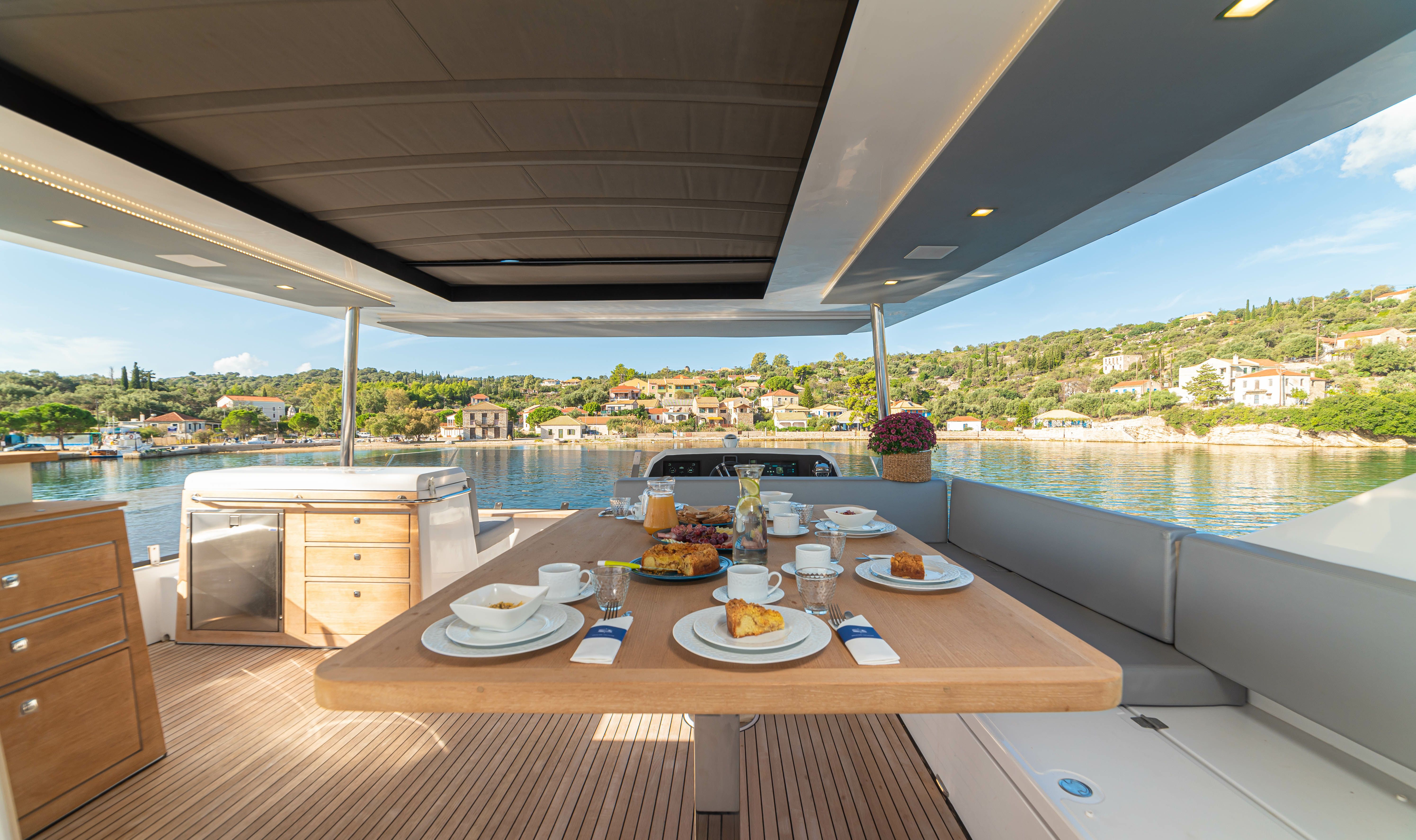 Aventura 50 MY | Kamchatka