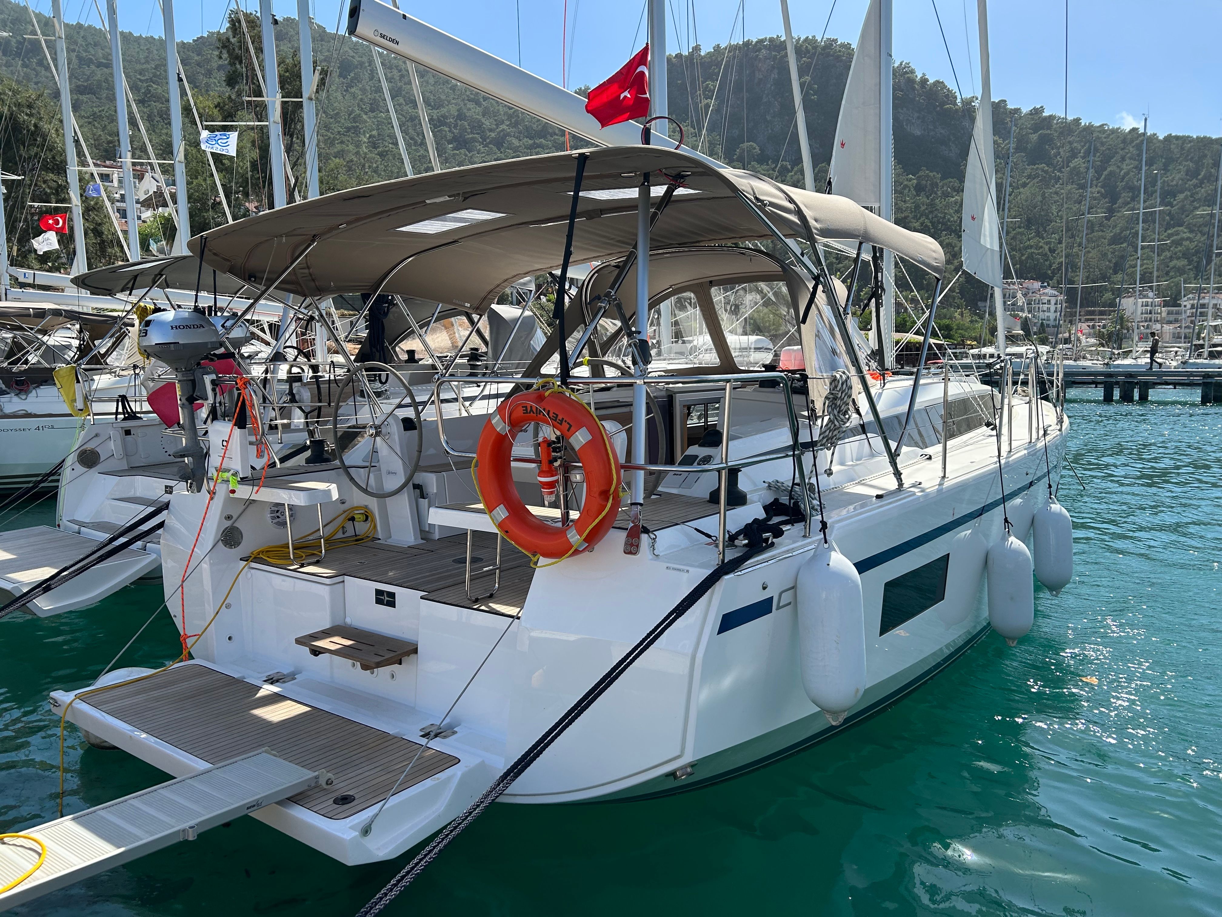 Bavaria C38 | Xenia