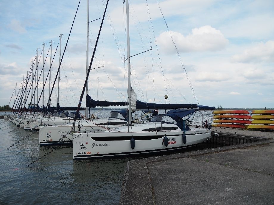 Antila 30 | Grenada