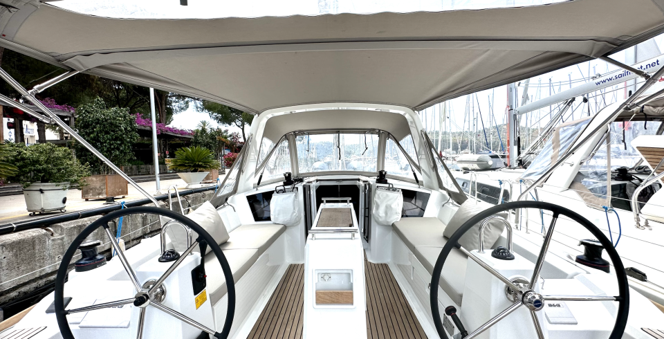 Beneteau Oceanis 38.1 | Sail Pride