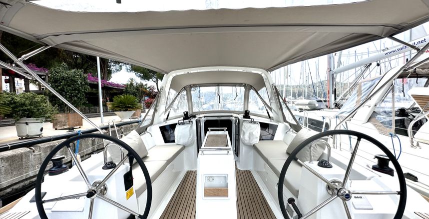 Beneteau Oceanis 38.1 | Sail Pride