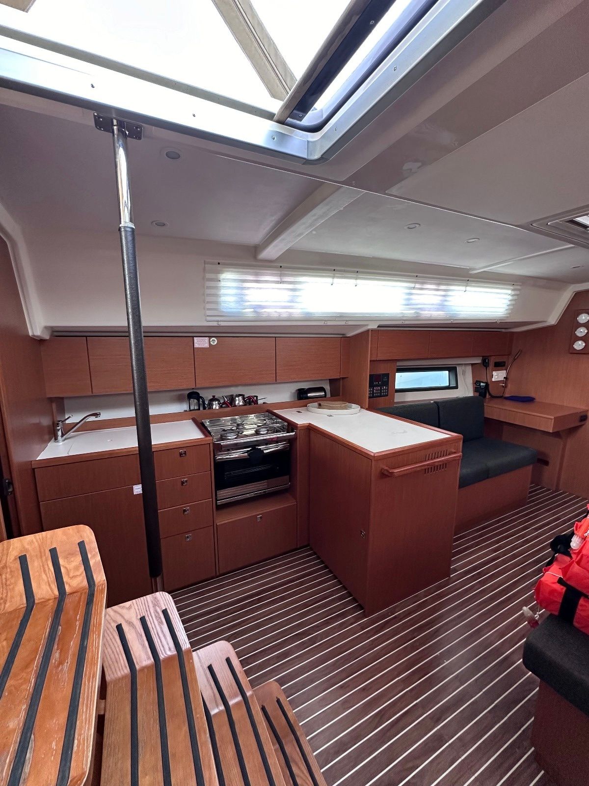 Bavaria C42 | Sail Scorpius