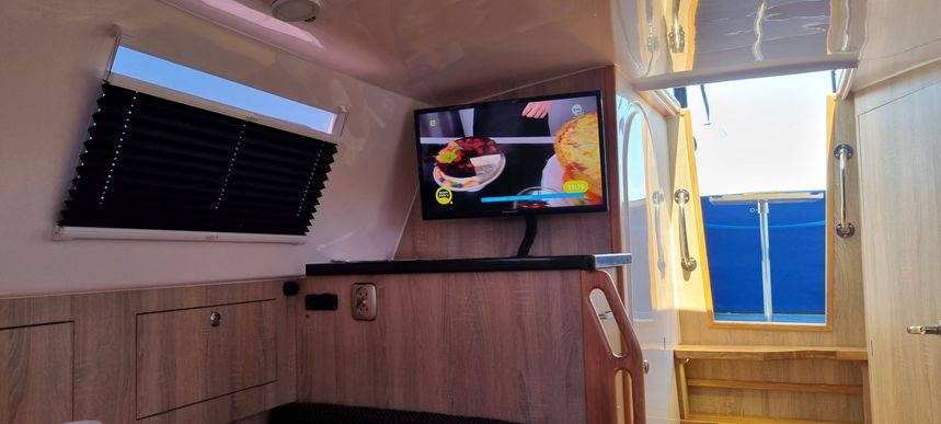 Weekend 820 | Lipsi Deluxe