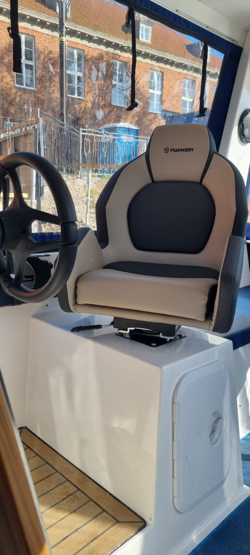 Weekend 820 | Lipsi Deluxe