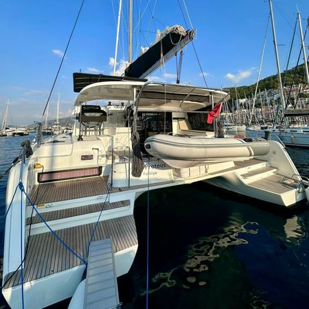 Lagoon 42 | Sail Proteus