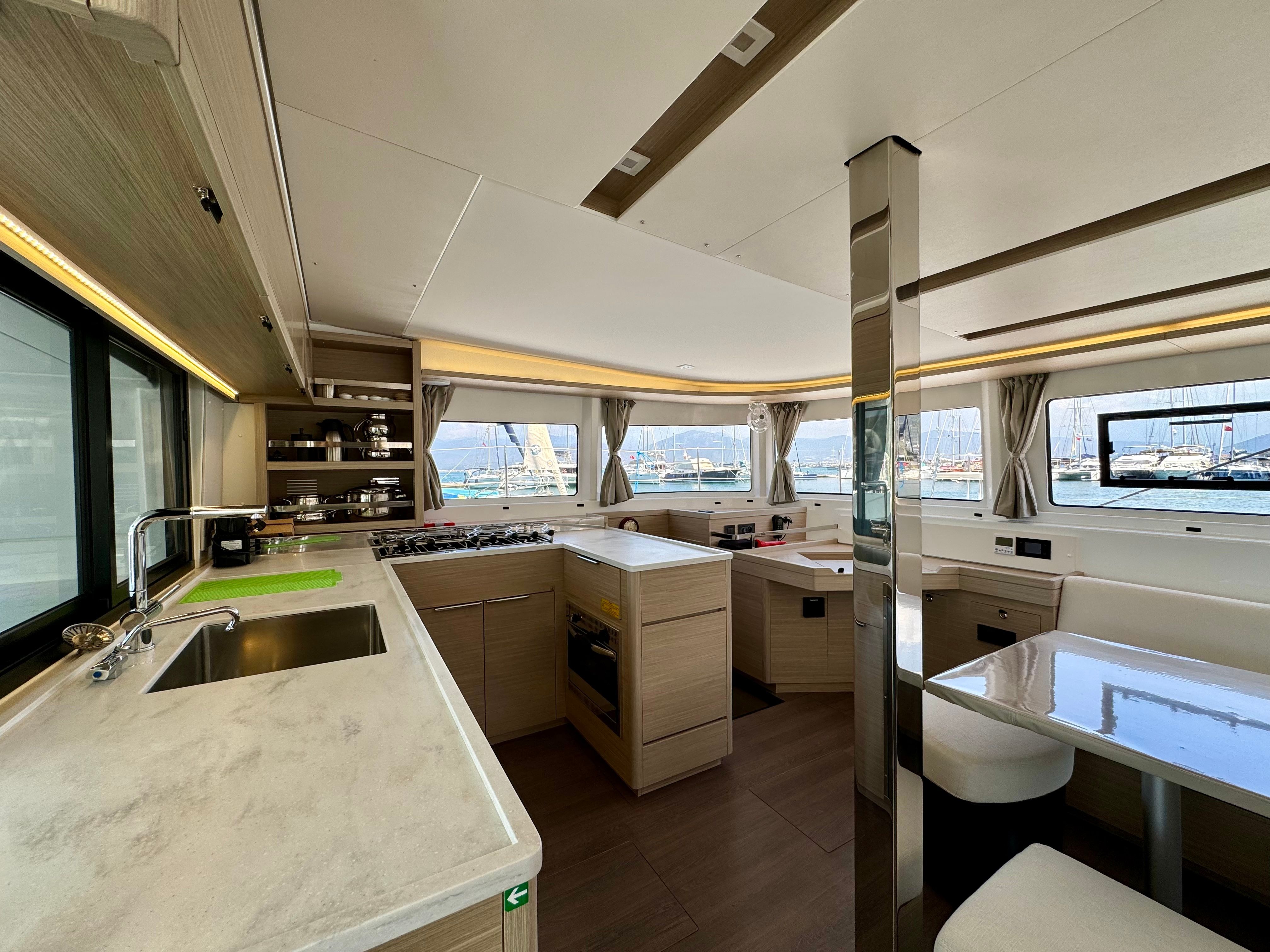 Lagoon 46 | Sail Andromeda