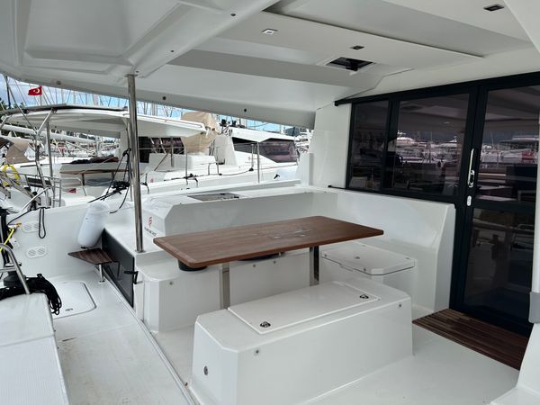 Fountaine Pajot Astrea 42 | Capella 1
