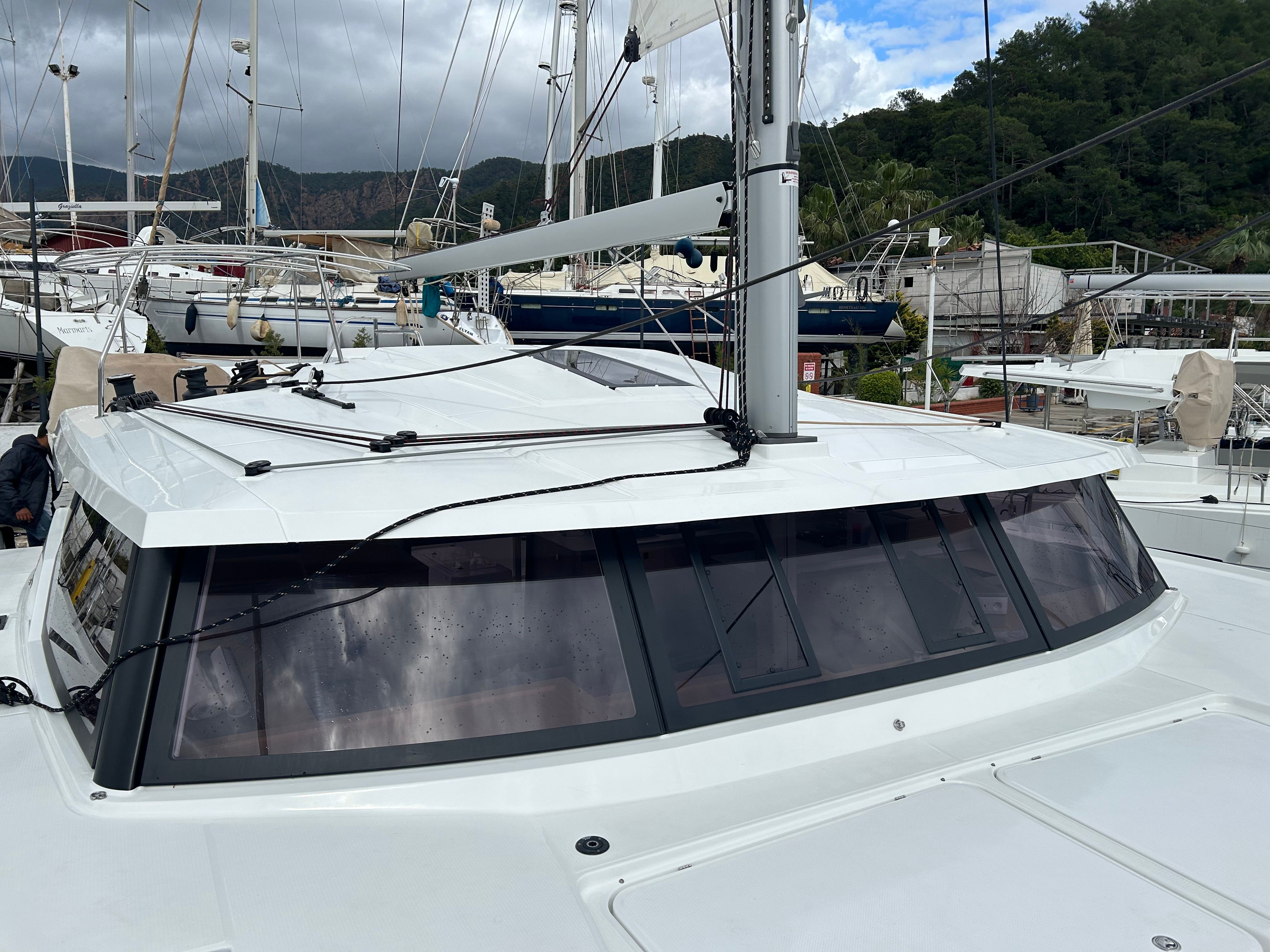 Fountaine Pajot Astrea 42 | Capella 1