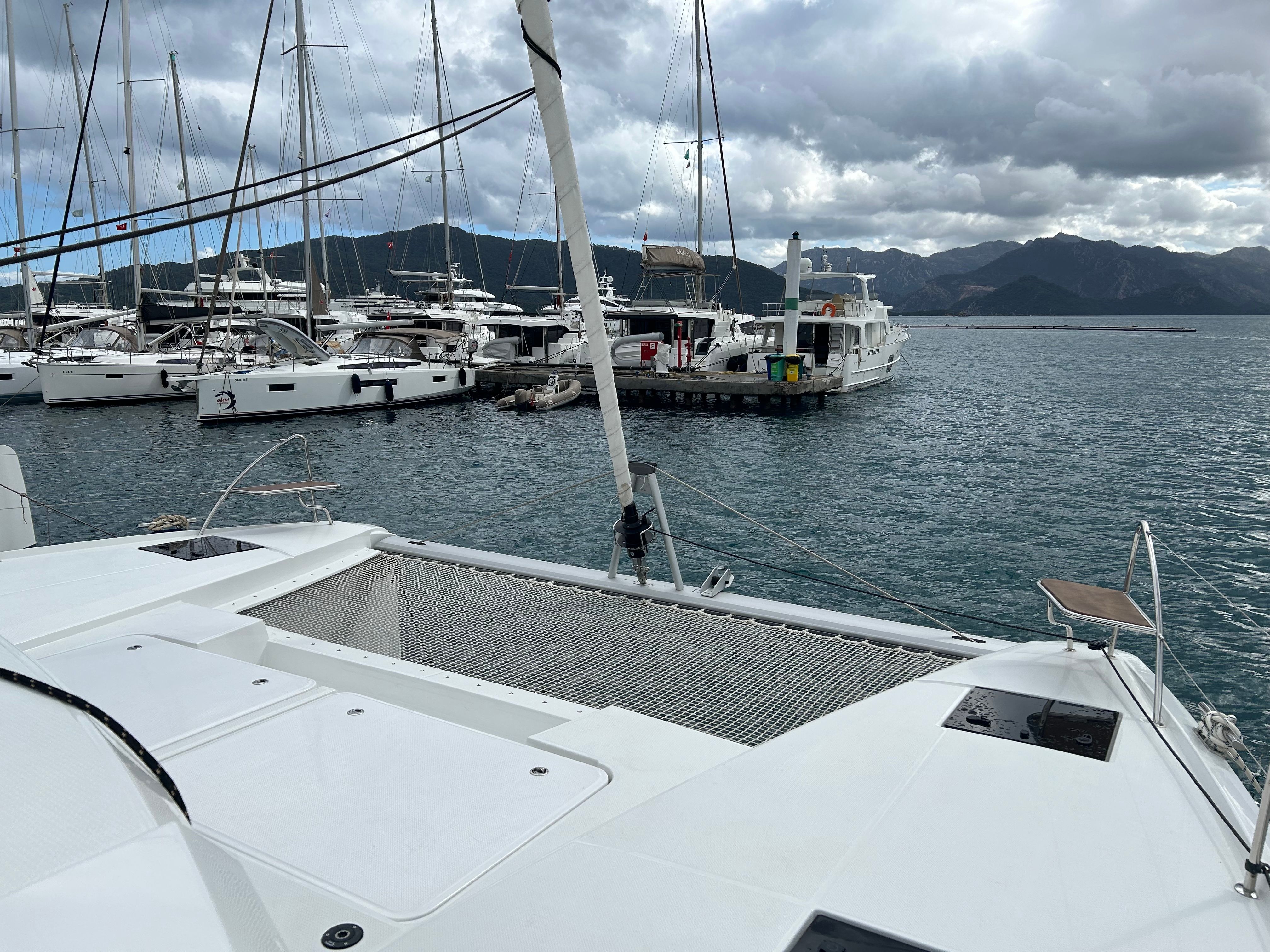 Fountaine Pajot Astrea 42 | Capella 1