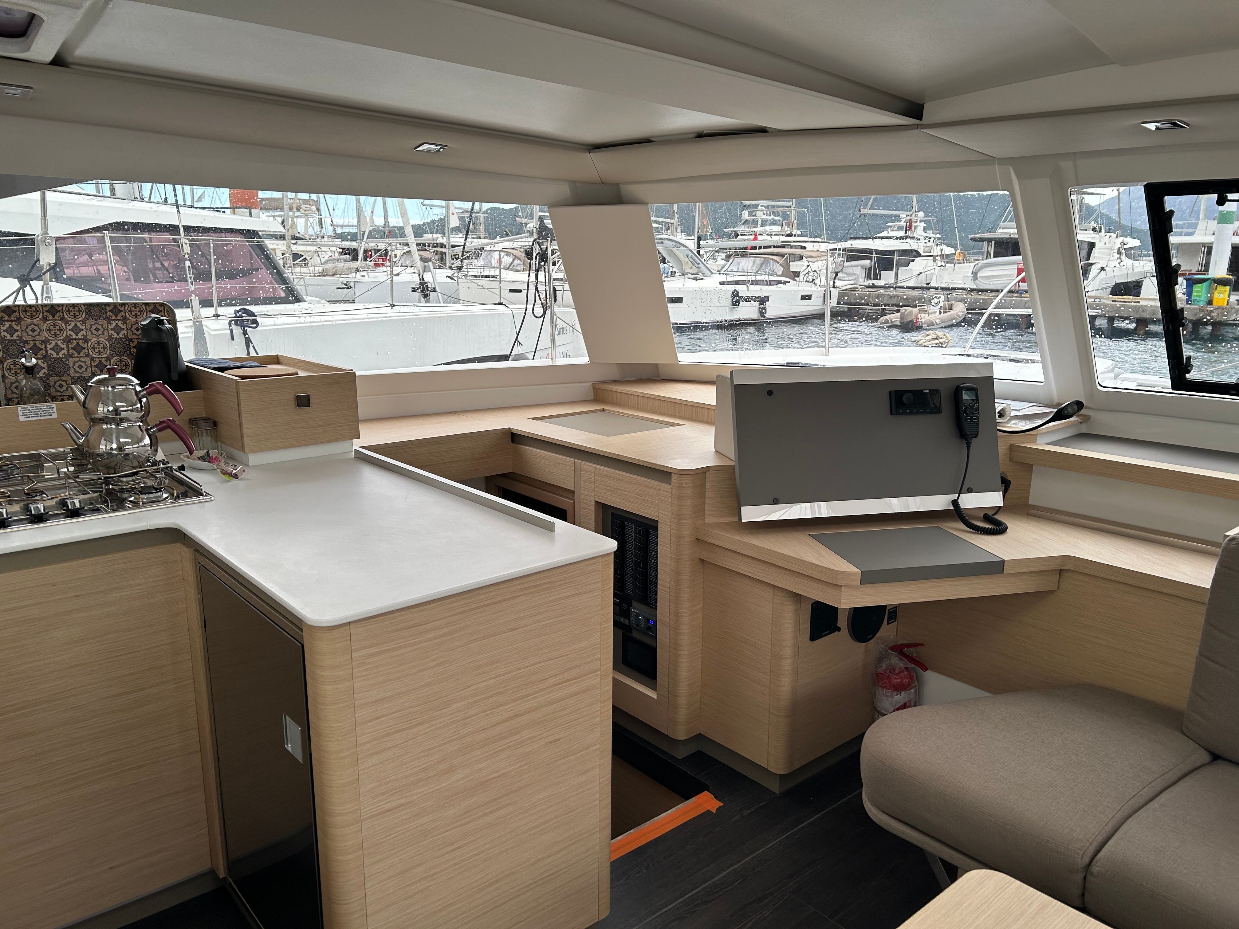 Fountaine Pajot Astrea 42 | Capella 1