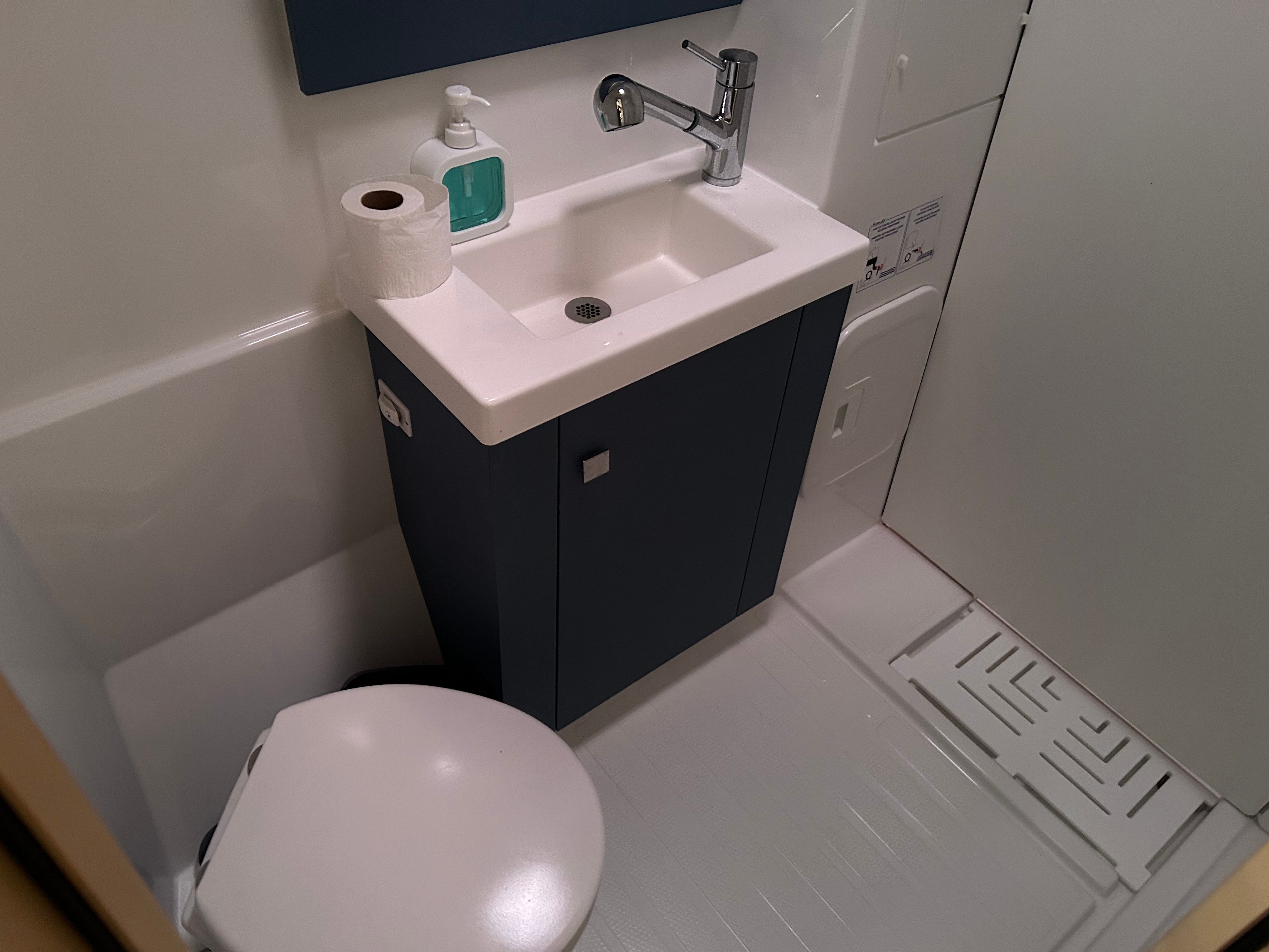 Fountaine Pajot Astrea 42 | Capella 1