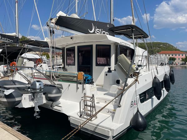 Bali Catsmart | First Toy