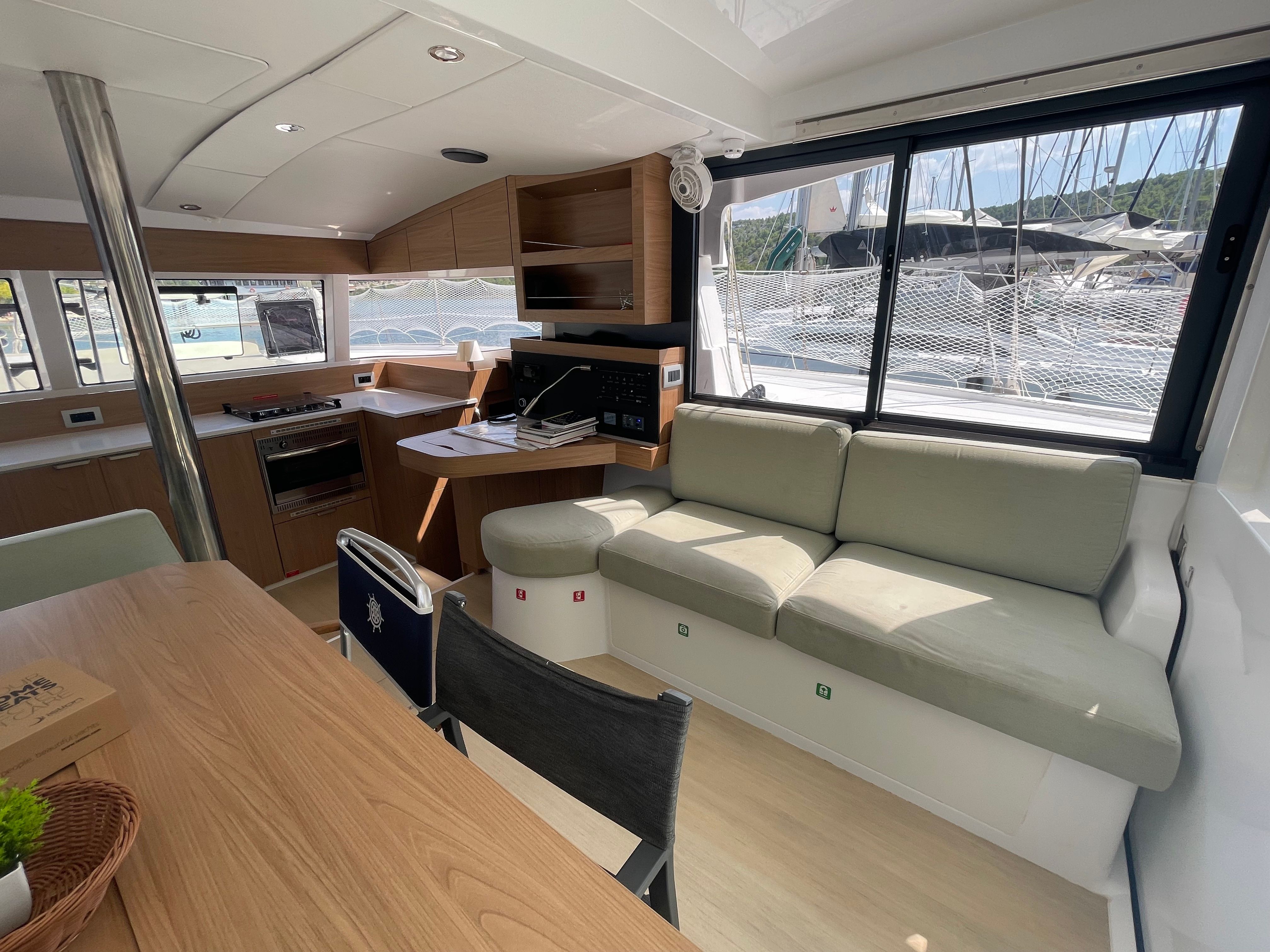 Bali Catsmart | First Toy