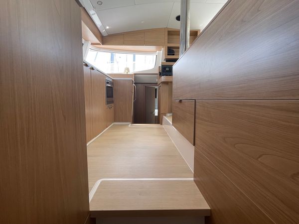 Bali Catsmart | First Toy