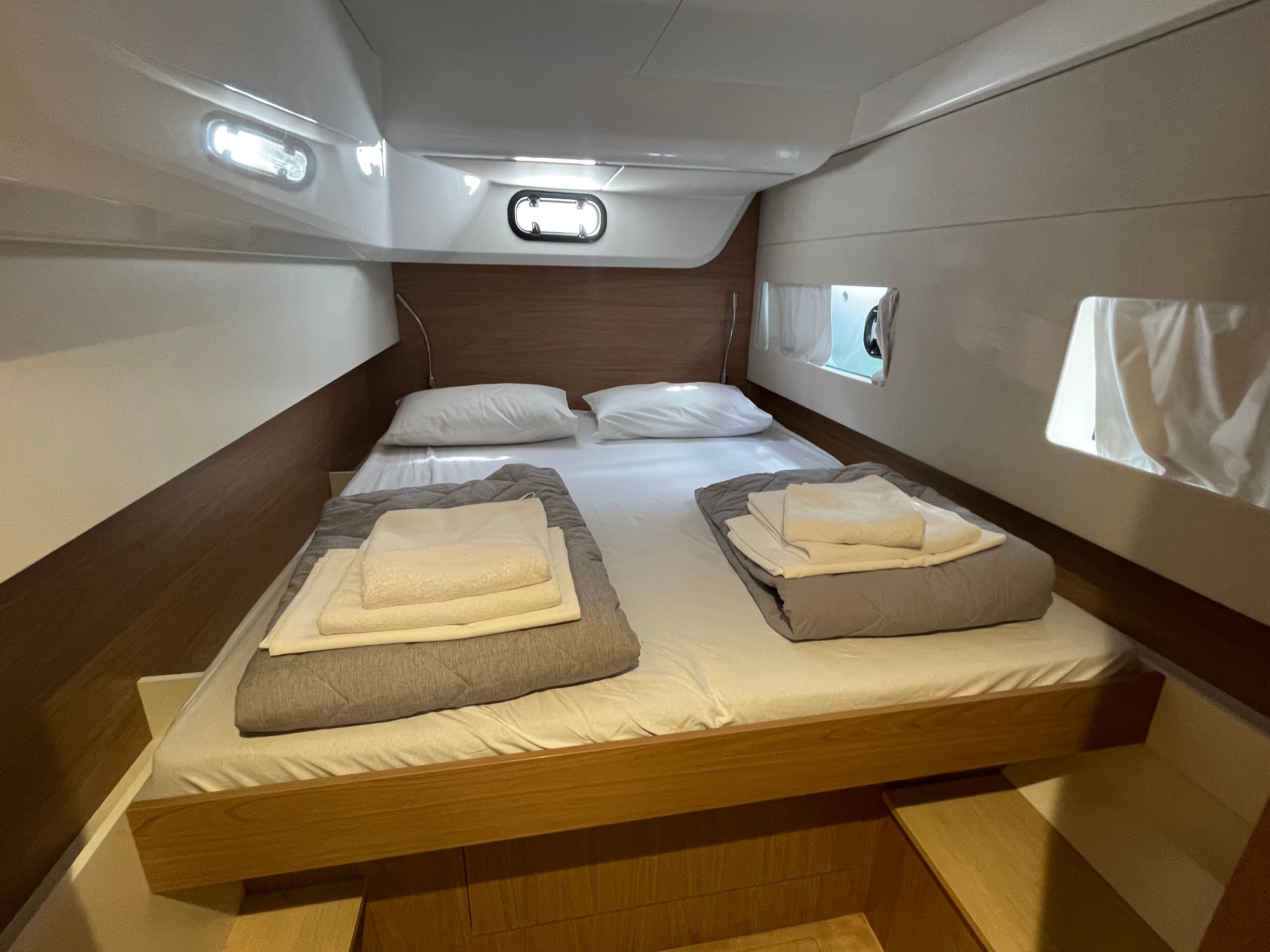 Bali Catsmart | First Toy