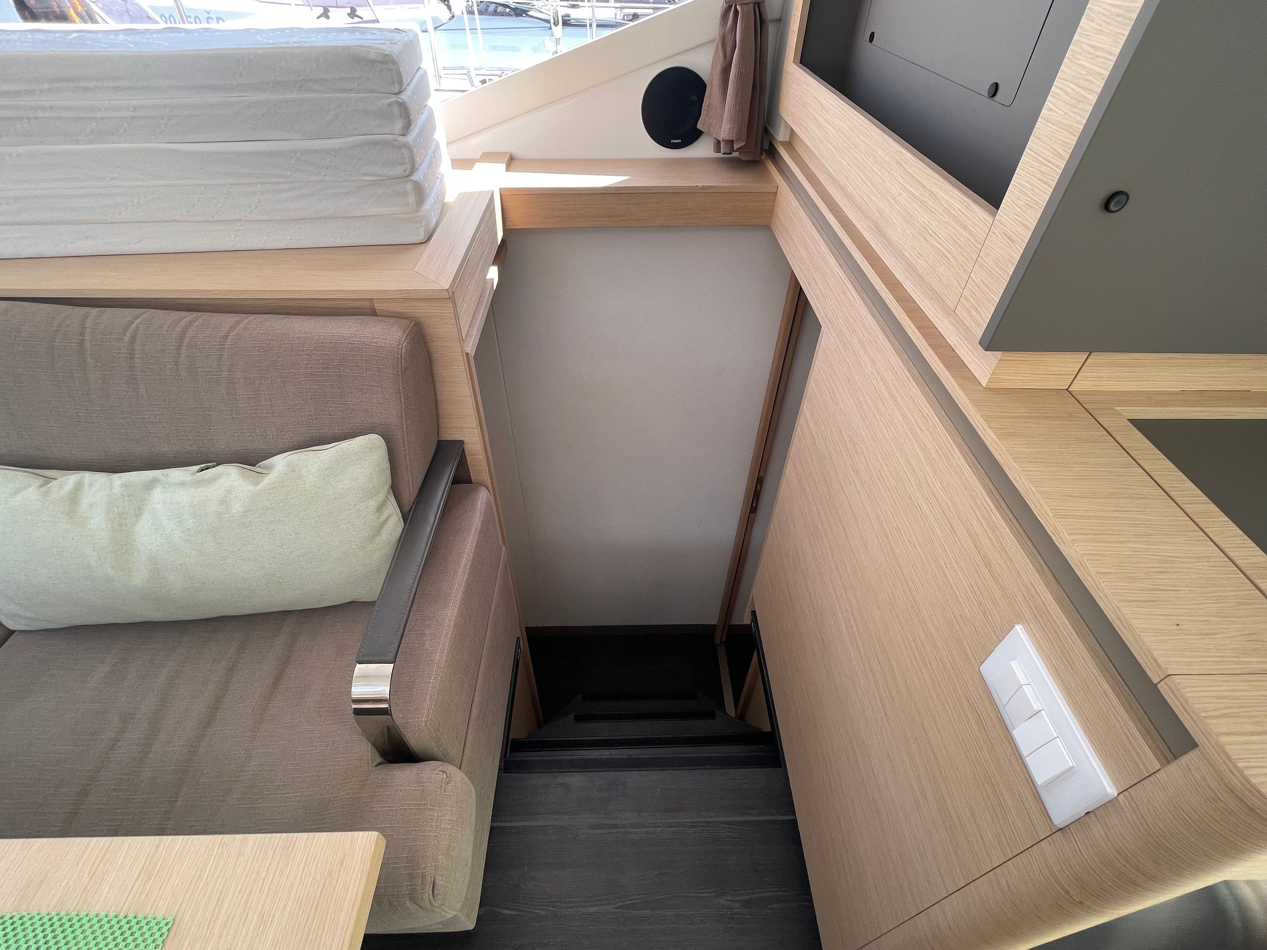Fountaine Pajot Isla 40 | First Step