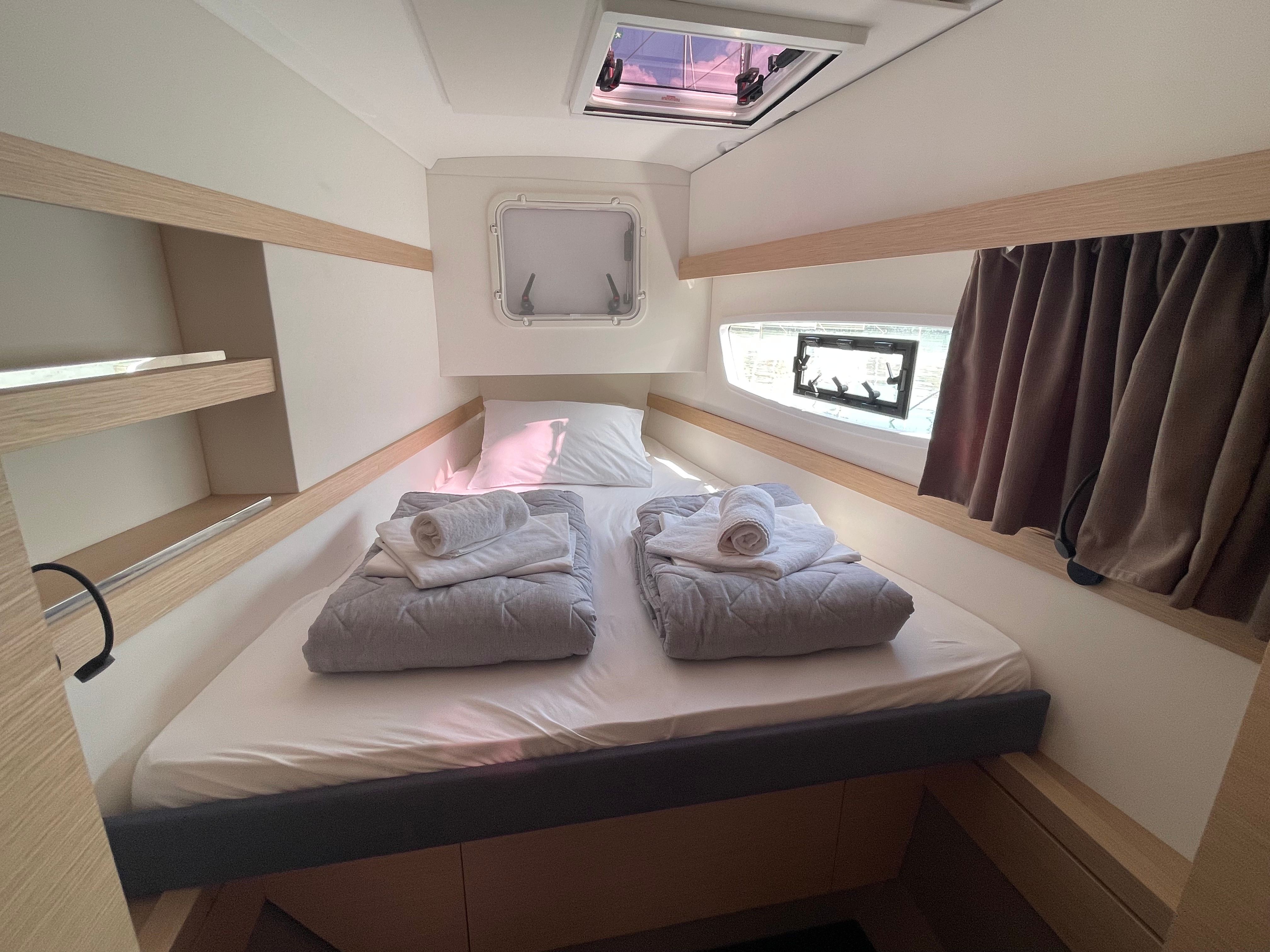 Fountaine Pajot Isla 40 | First Step