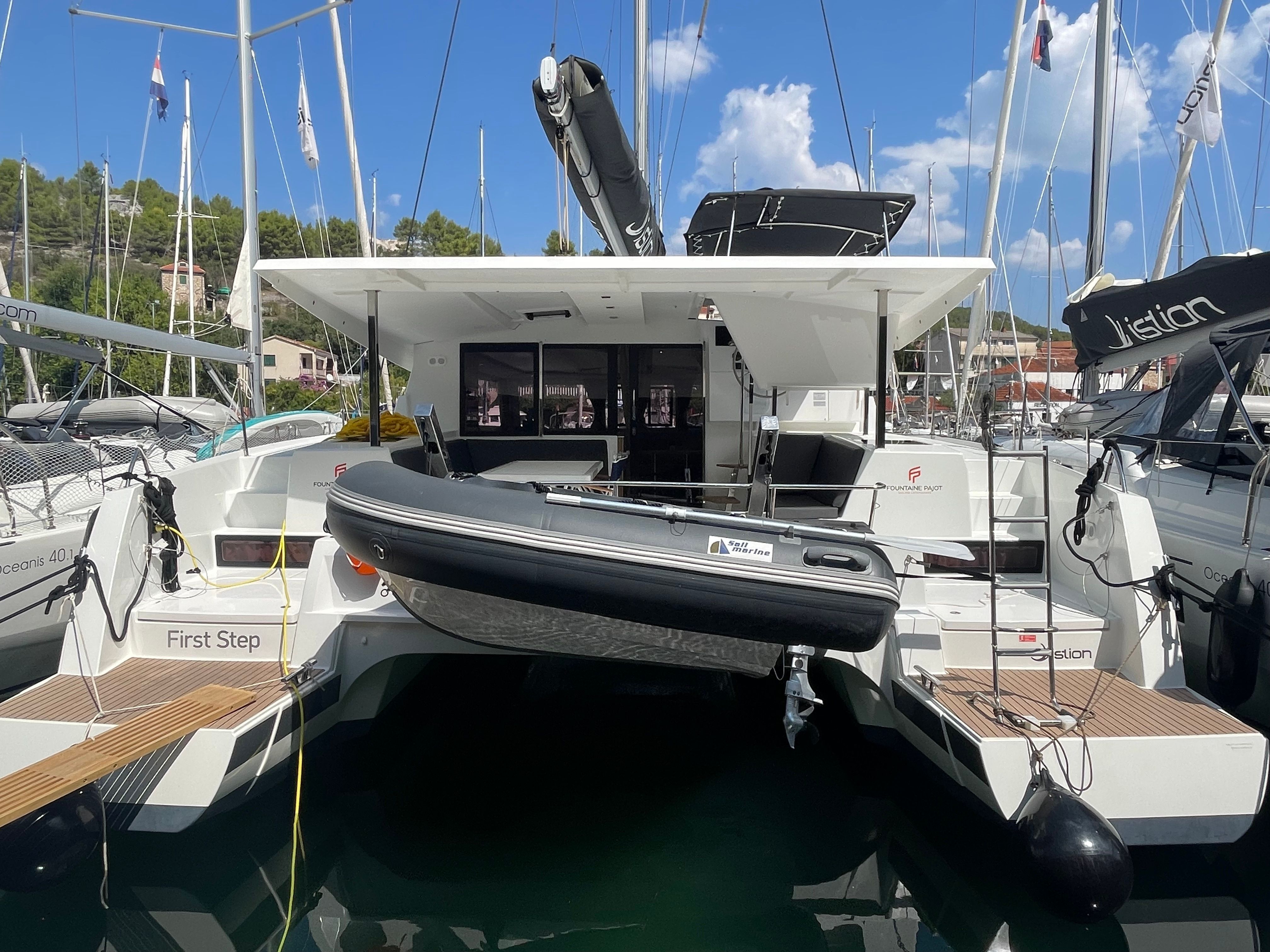 Fountaine Pajot Isla 40 | First Step
