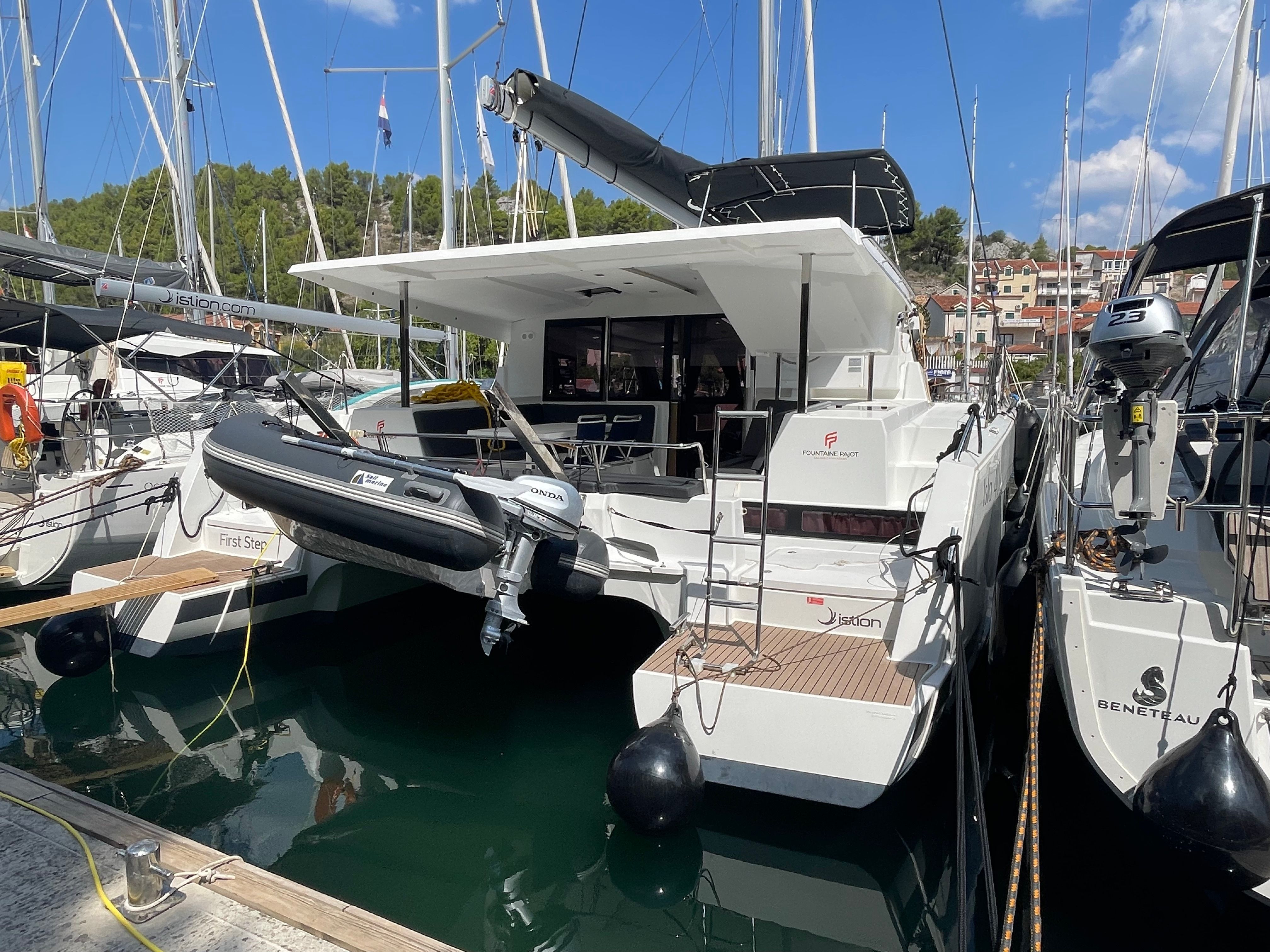 Fountaine Pajot Isla 40 | First Step