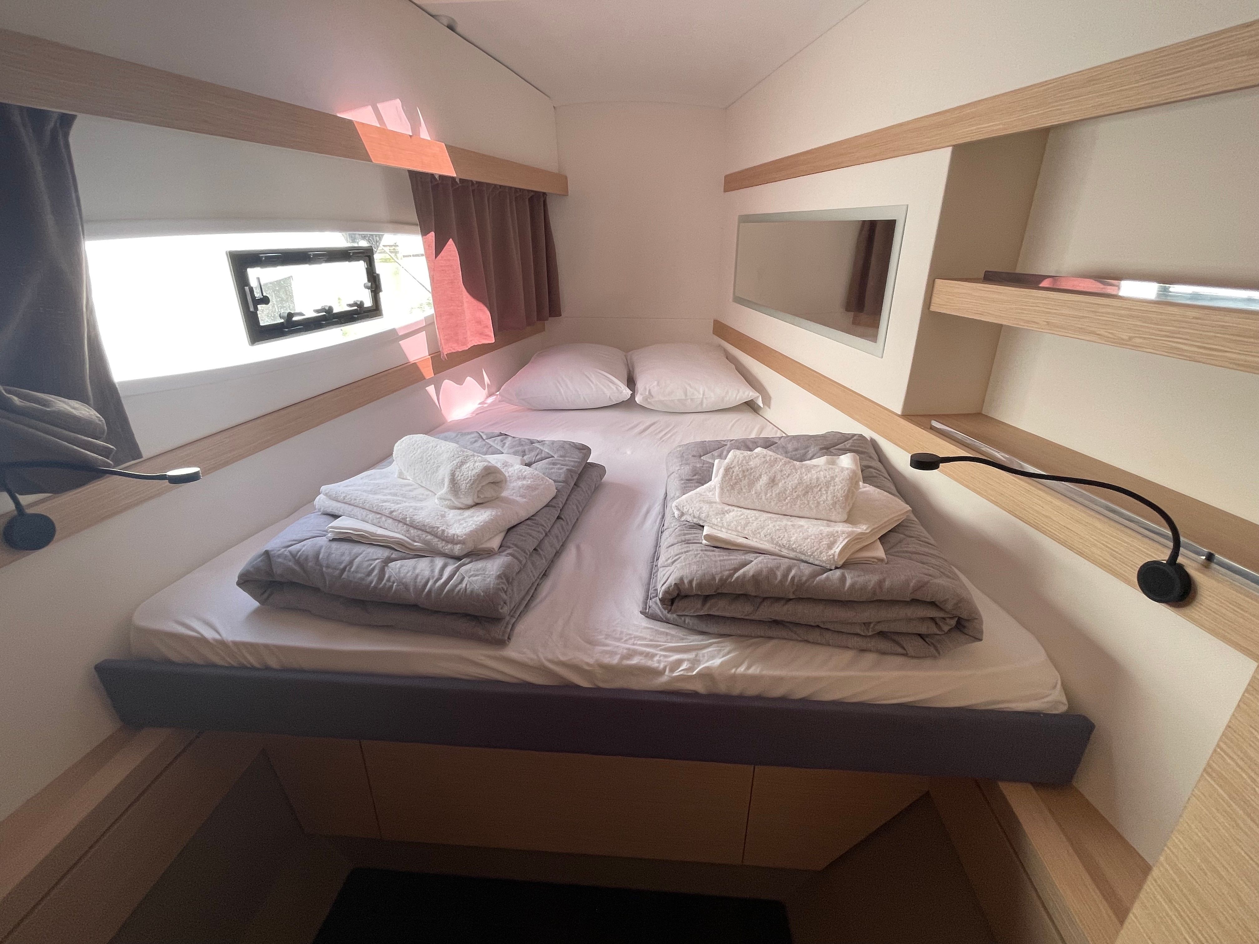 Fountaine Pajot Isla 40 | First Step
