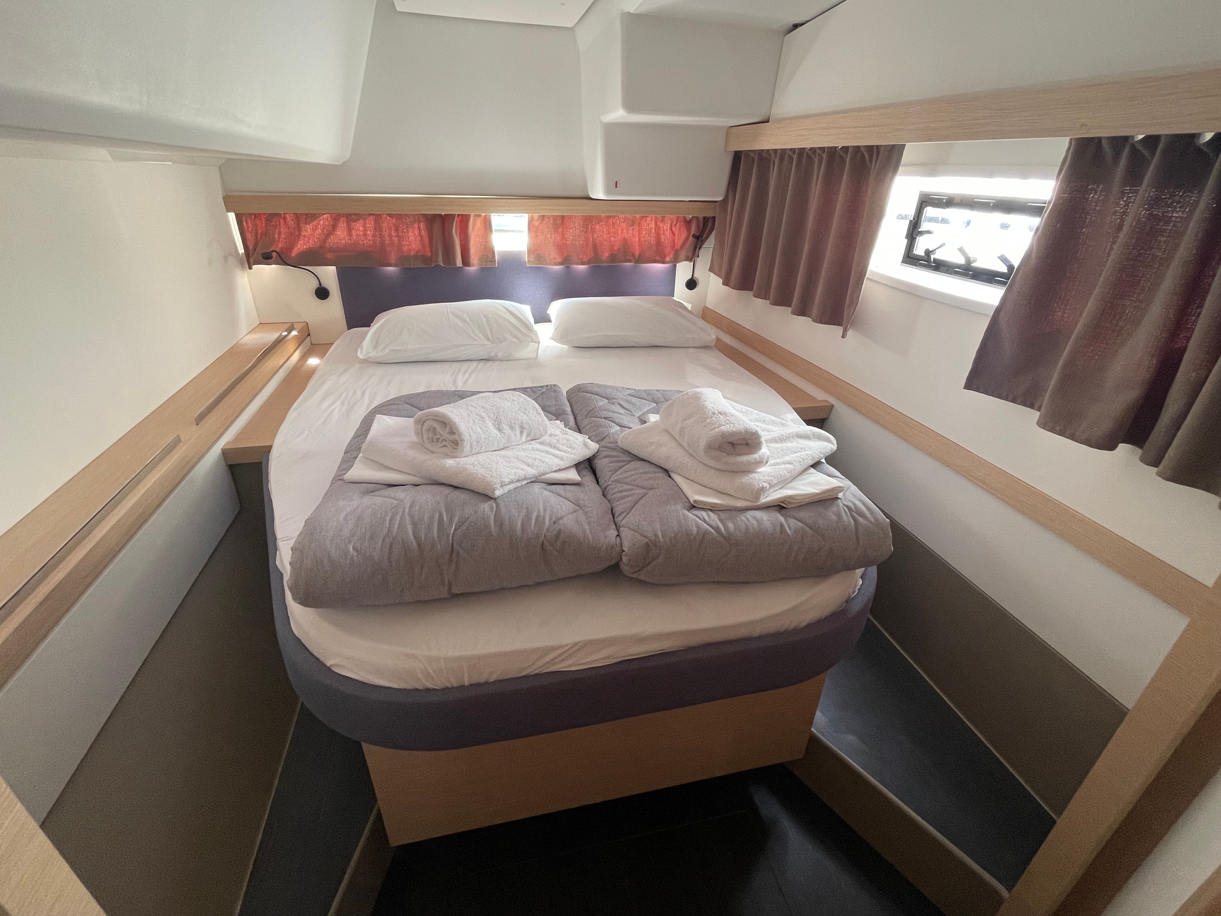 Fountaine Pajot Isla 40 | First Step
