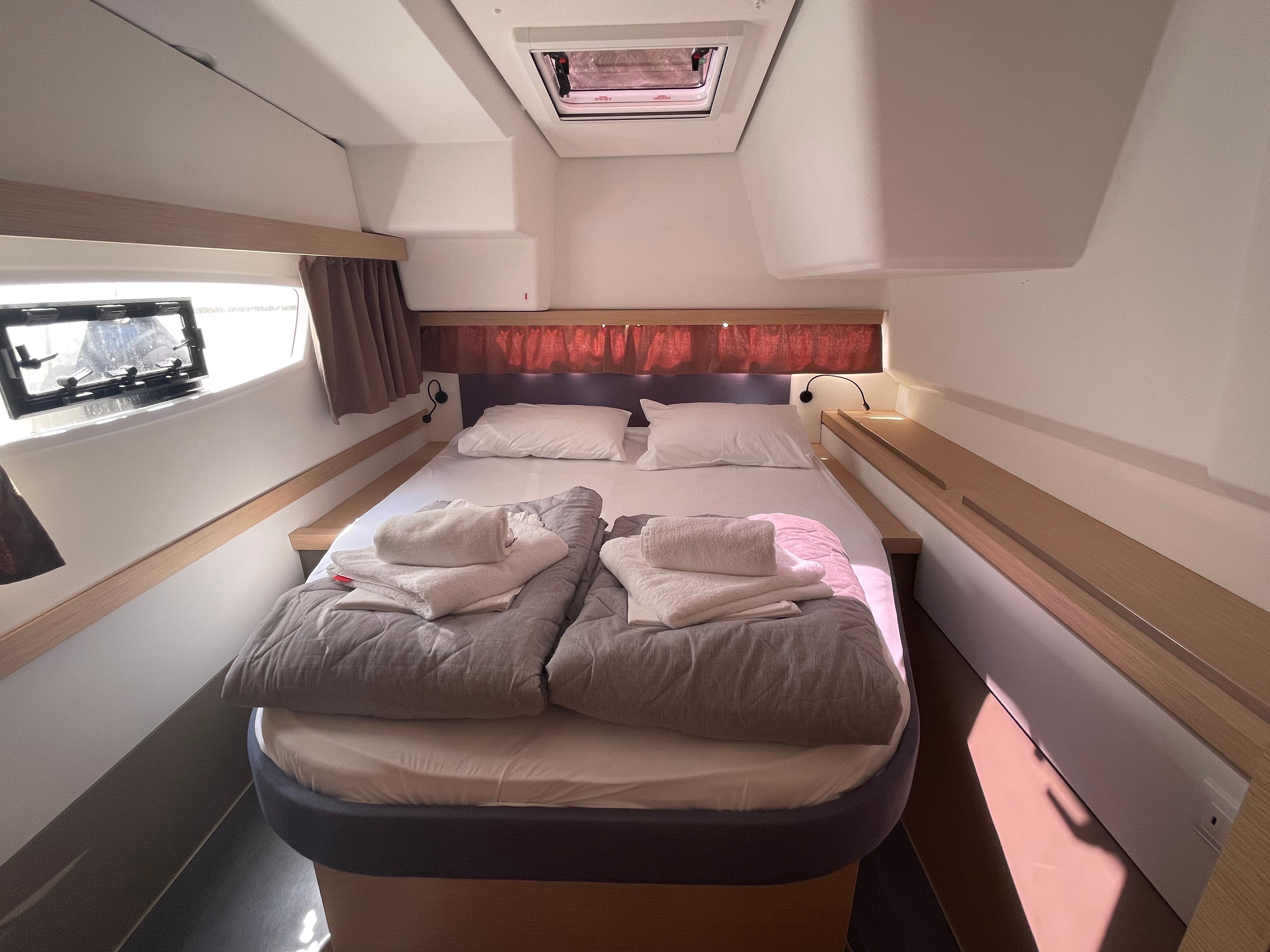 Fountaine Pajot Isla 40 | First Step
