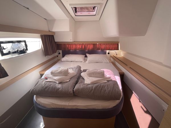 Fountaine Pajot Isla 40 | First Step