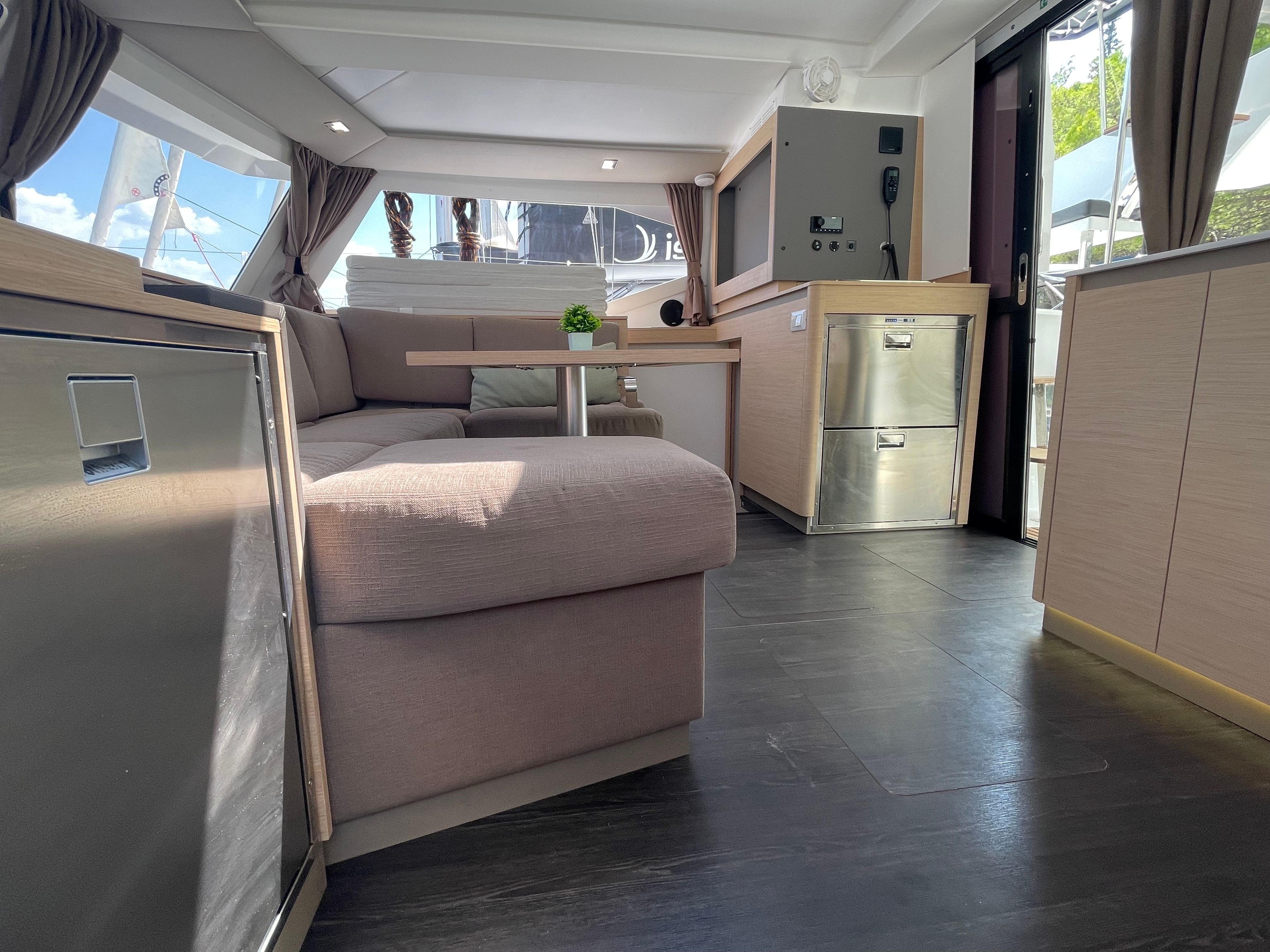 Fountaine Pajot Isla 40 | First Step