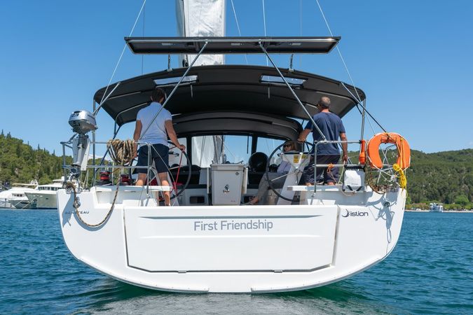 Beneteau Oceanis 51.1 | First Friendship