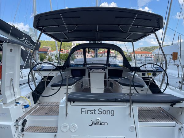 Dufour 41 | First Song