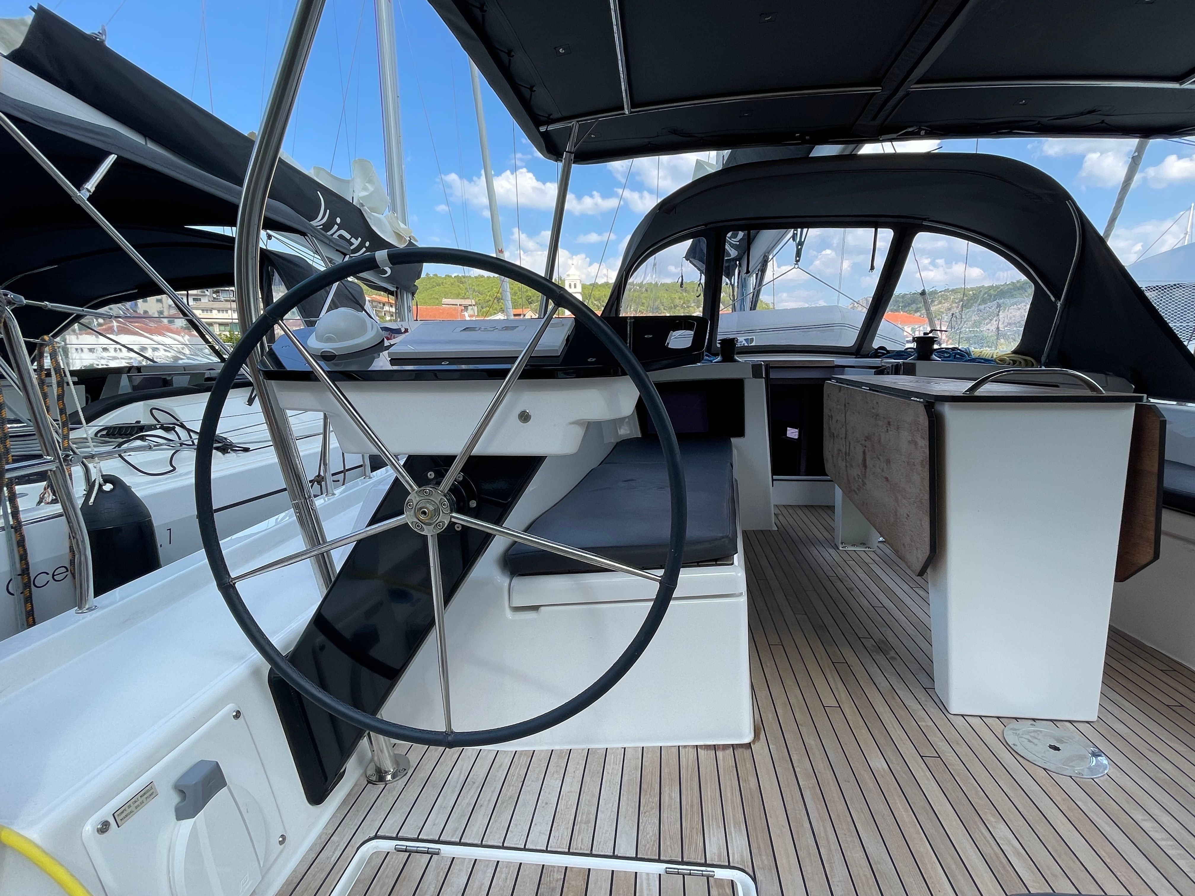 Dufour 41 | First Song