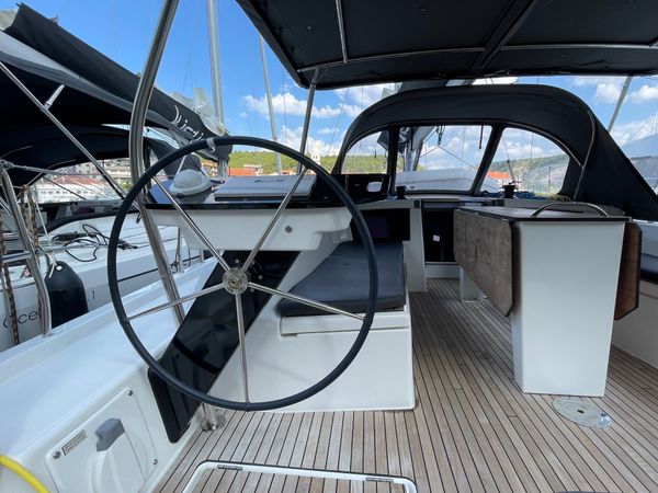 Dufour 41 | First Song