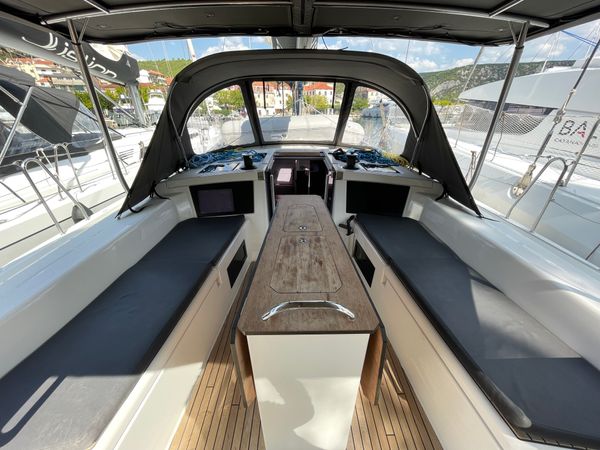 Dufour 41 | First Song