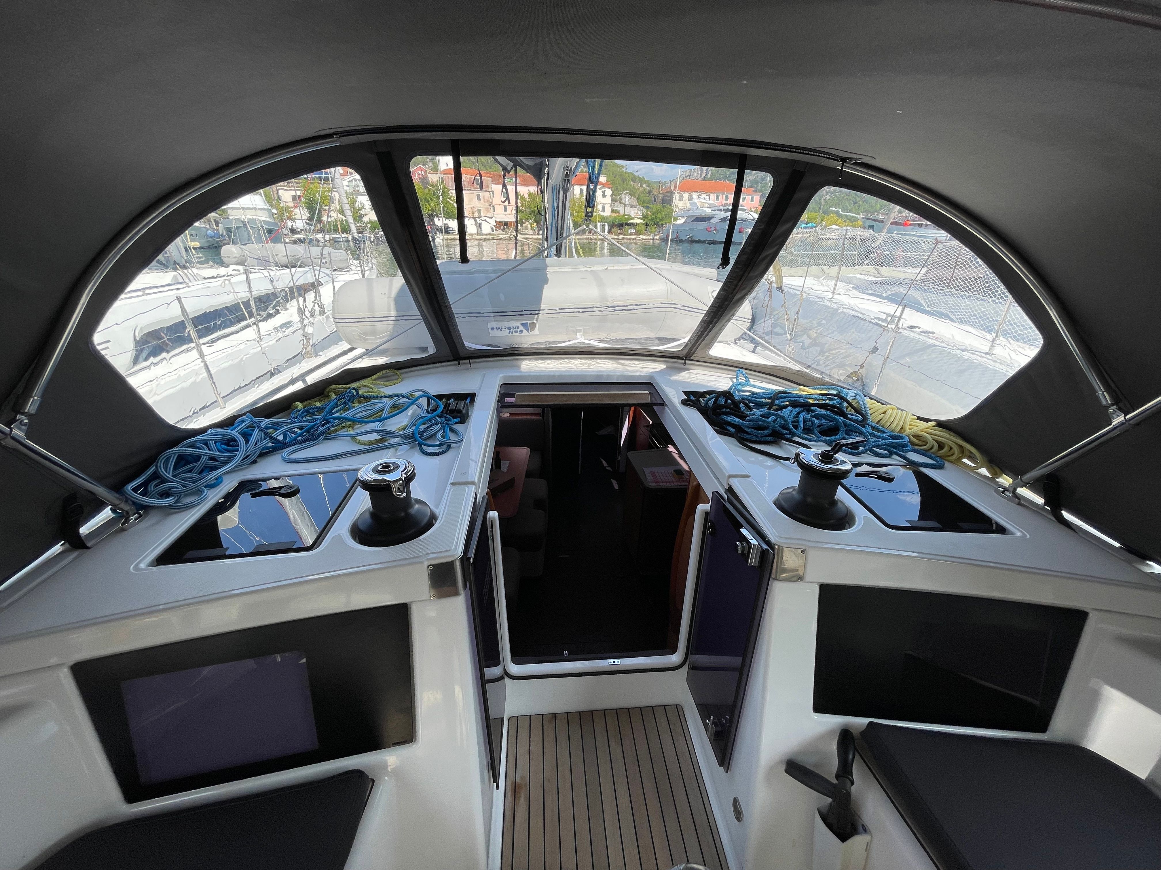 Dufour 41 | First Song