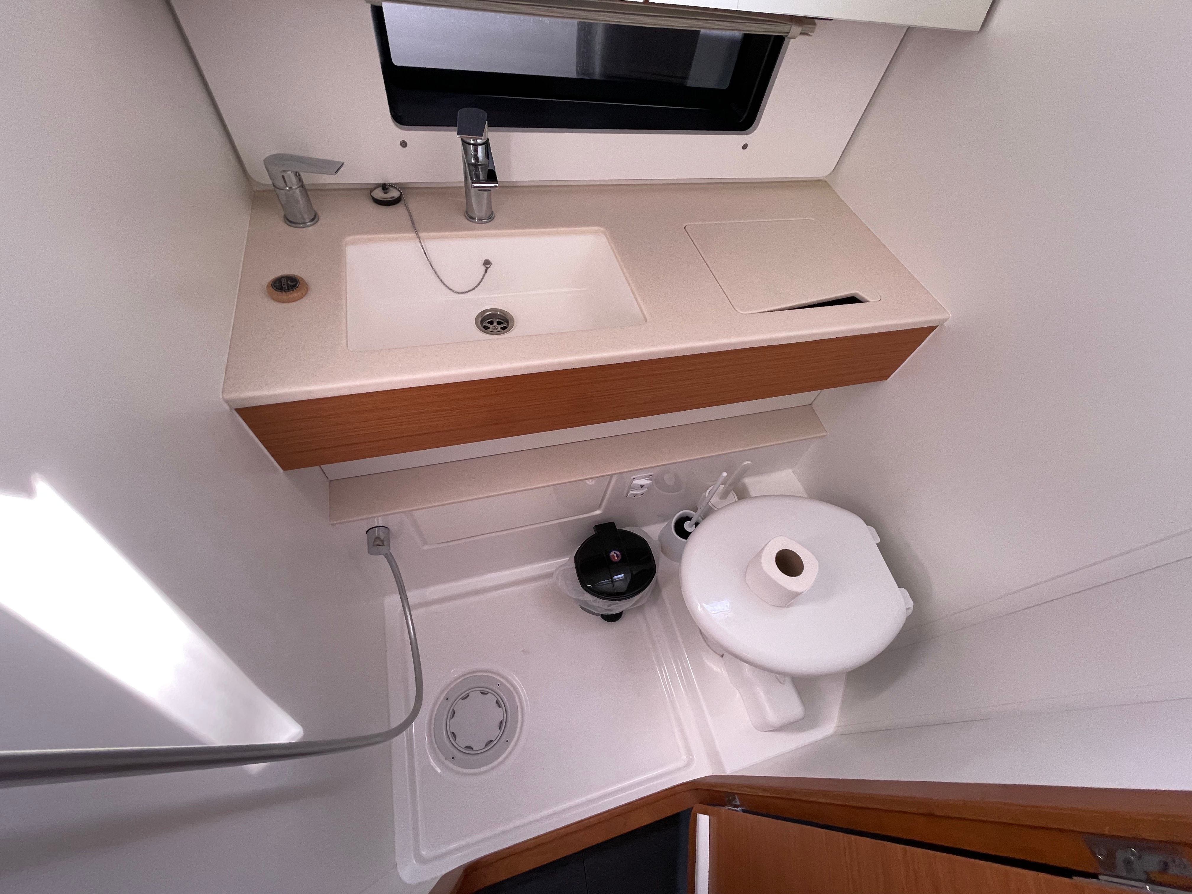 Dufour 41 | First Song