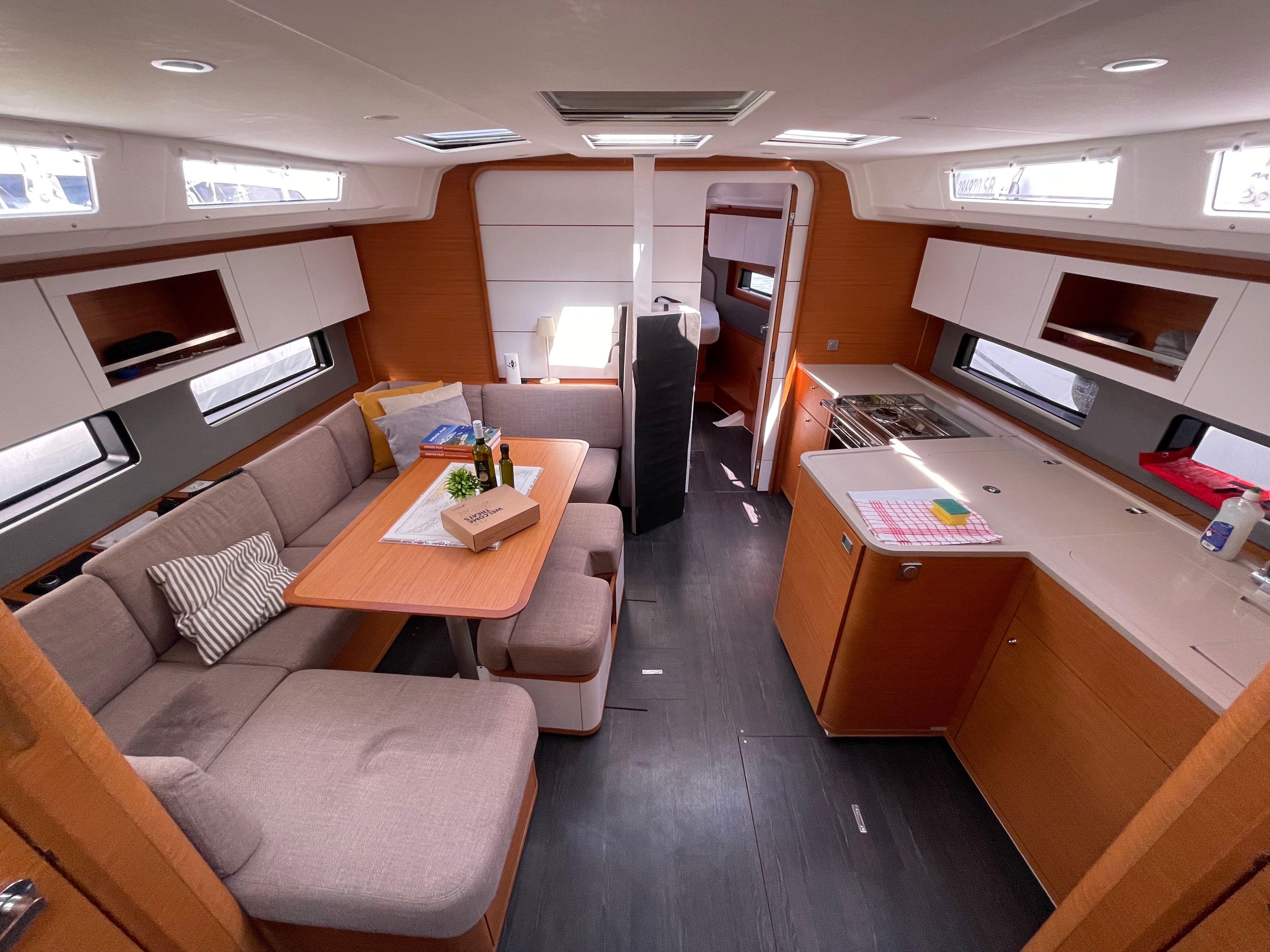 Dufour 41 | First Song