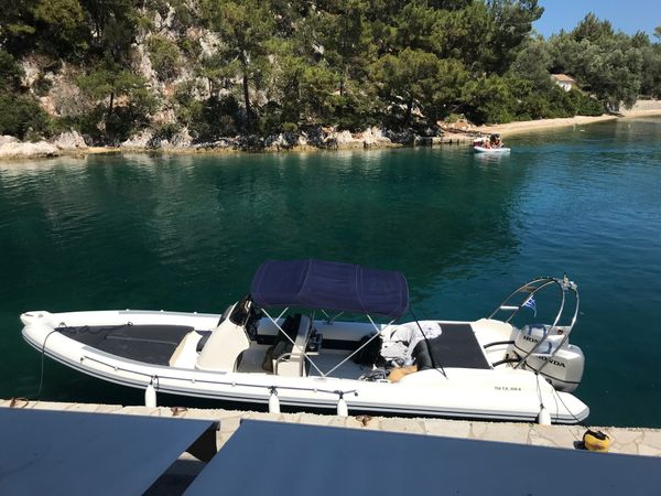 Cobra RIB Boat Royal | Tia