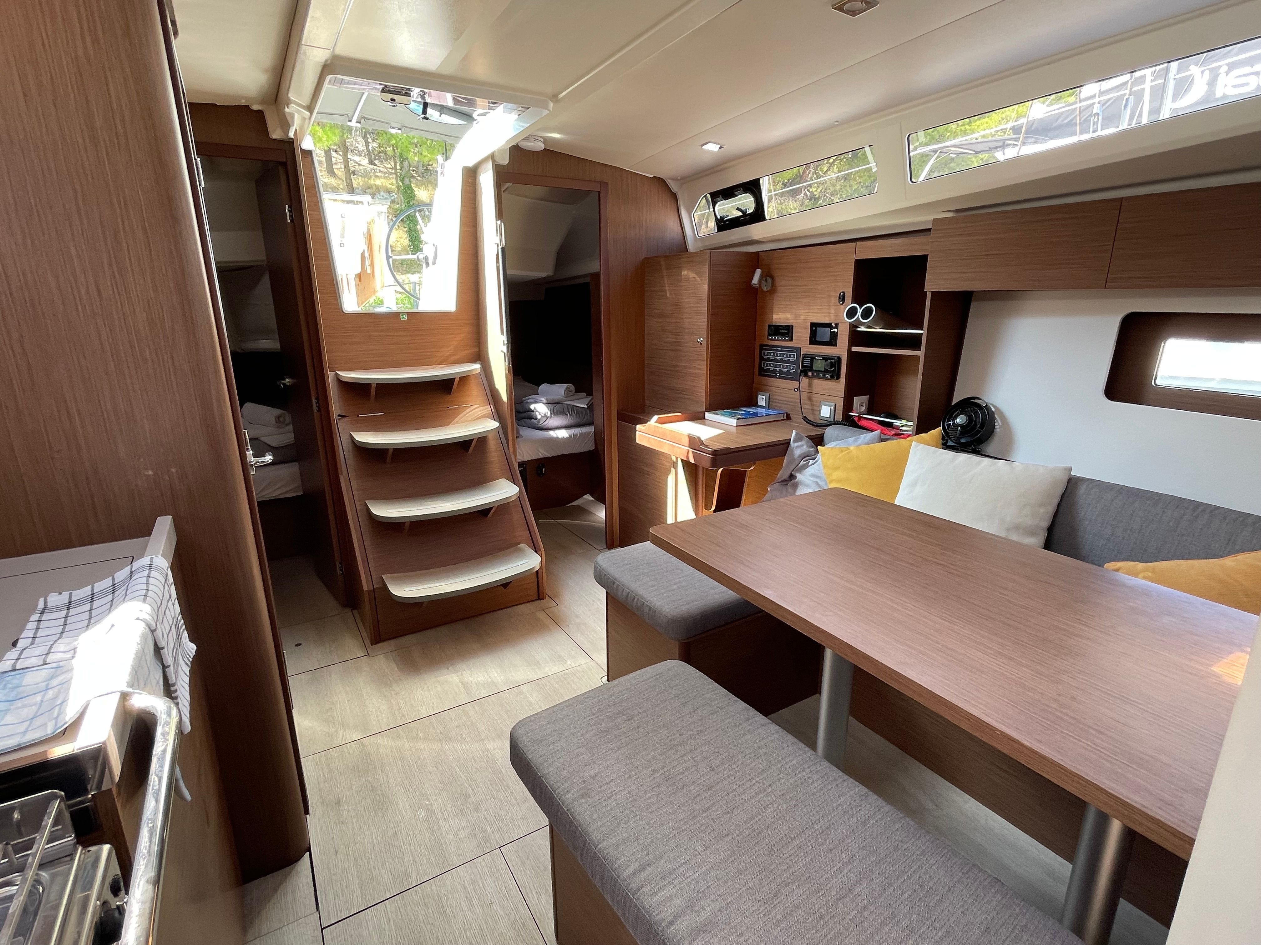 Beneteau Oceanis 37.1 | First Dream