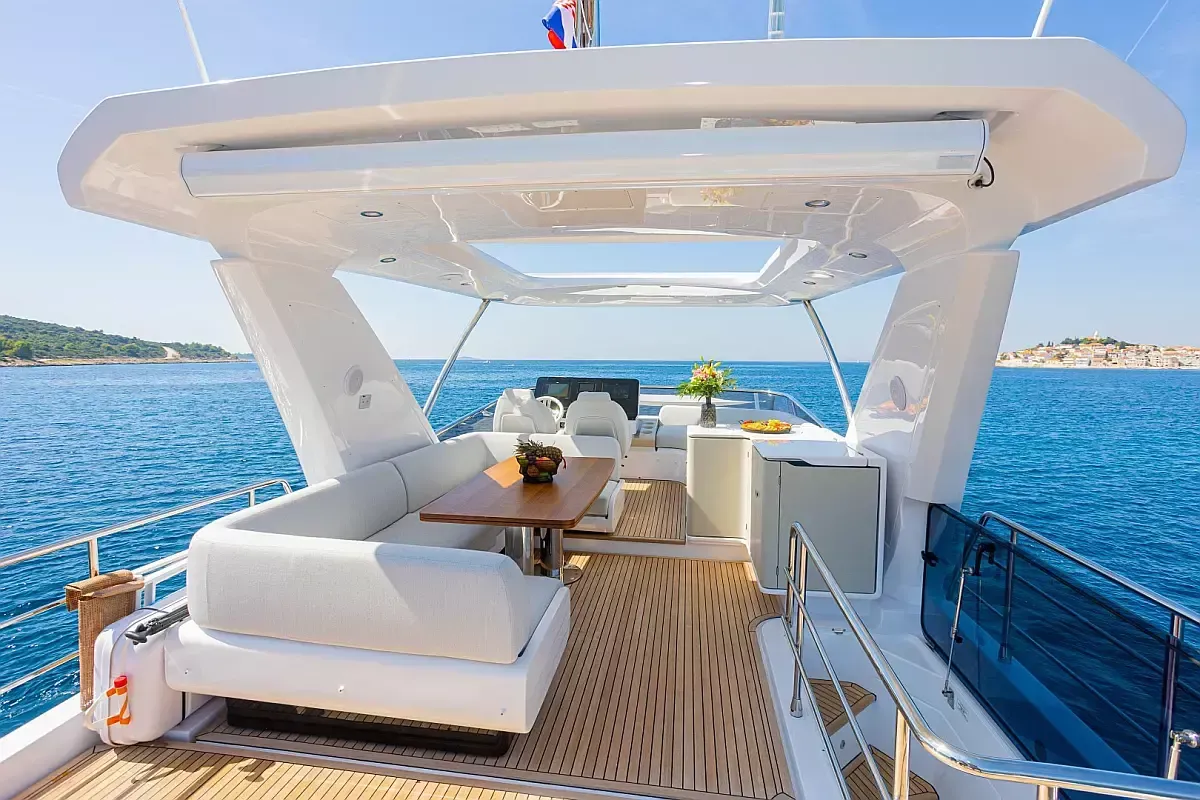 Azimut 60 | Genesis