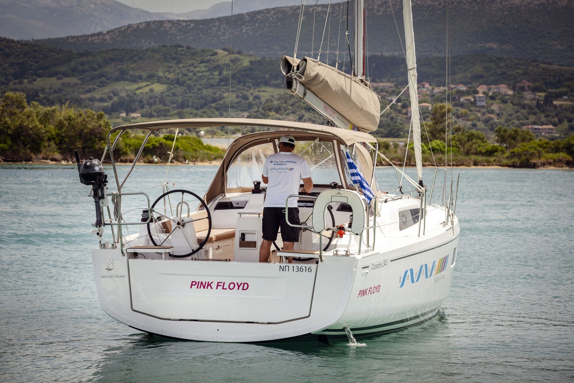 Beneteau Oceanis 34.1 | Pink Floyd