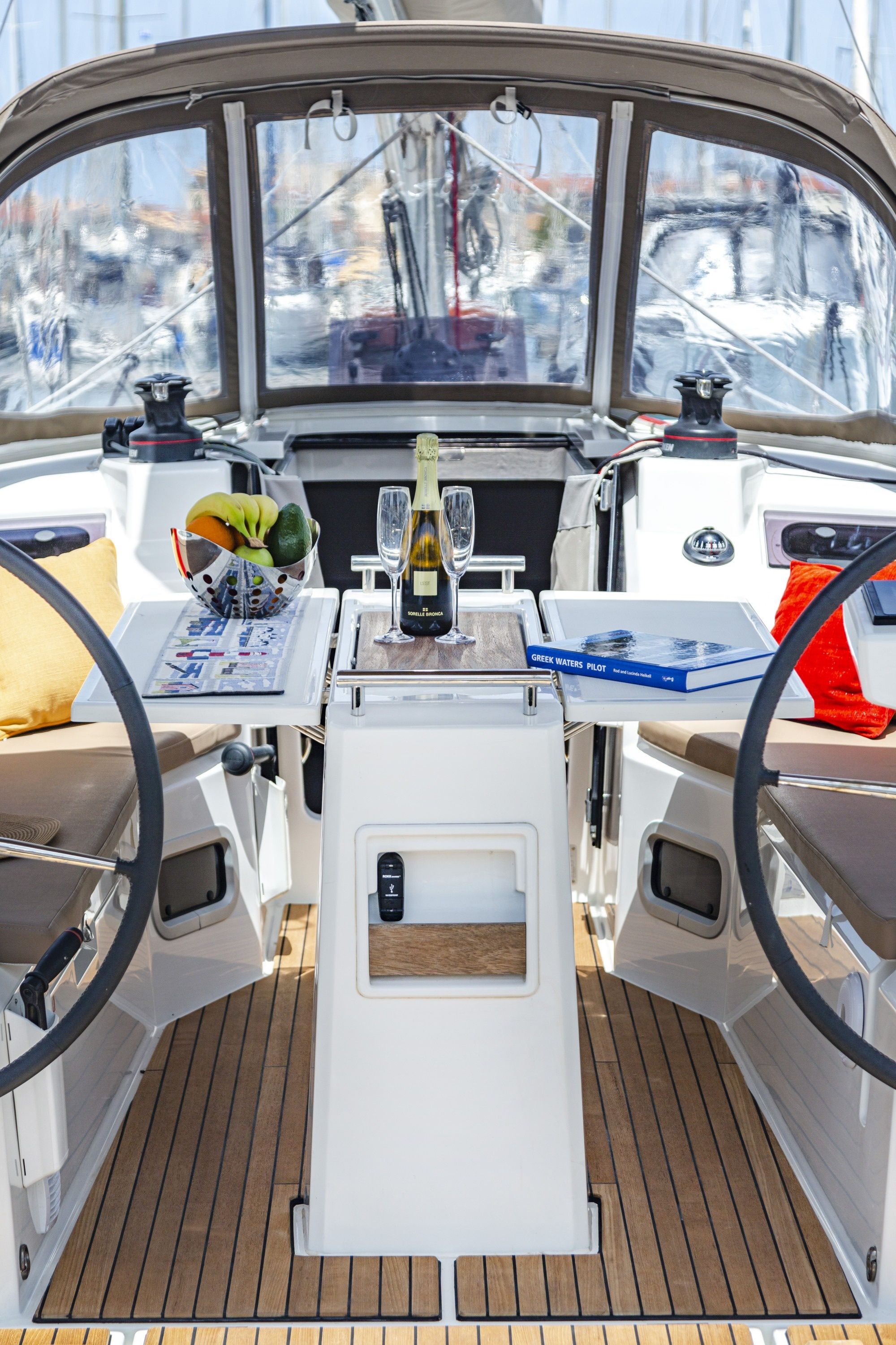 Beneteau Oceanis 34.1 | Pink Floyd